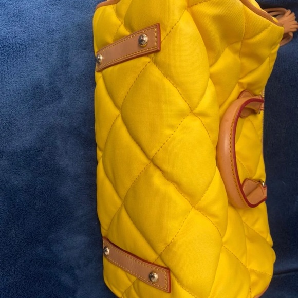 Dooney & Bourke handbag - Picture 2 of 4